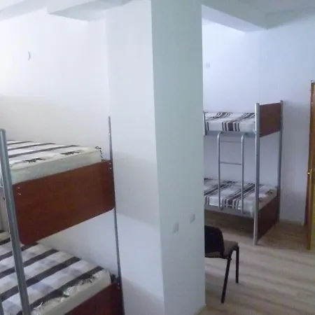 Hostal Vitan Leópolis