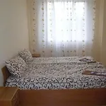 Vitan Hostel *